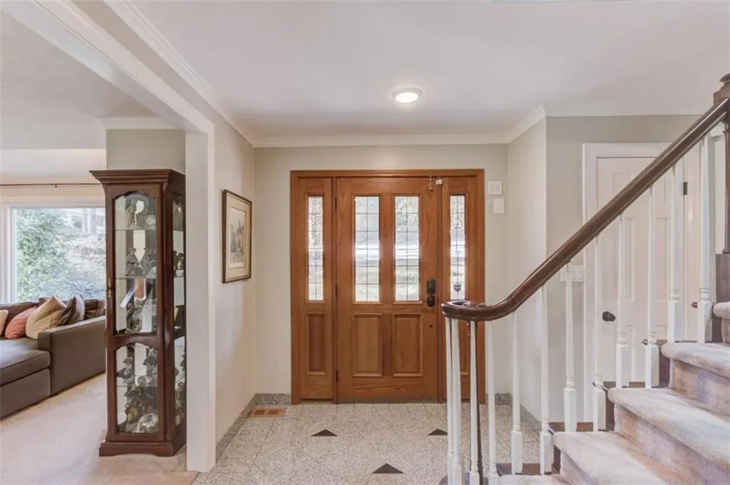 200 Spalding Circle, Sandy Springs, Georgia 30328, 6 Bedrooms Bedrooms, ,4 BathroomsBathrooms,Residential,For Sale,200 Spalding Circle,7698187
