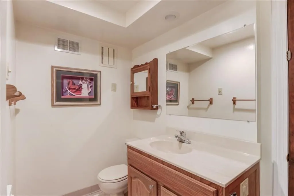 200 Spalding Circle, Sandy Springs, Georgia 30328, 6 Bedrooms Bedrooms, ,4 BathroomsBathrooms,Residential,For Sale,200 Spalding Circle,7698187