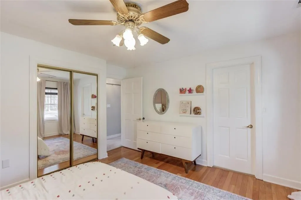 200 Spalding Circle, Sandy Springs, Georgia 30328, 6 Bedrooms Bedrooms, ,4 BathroomsBathrooms,Residential,For Sale,200 Spalding Circle,7698187