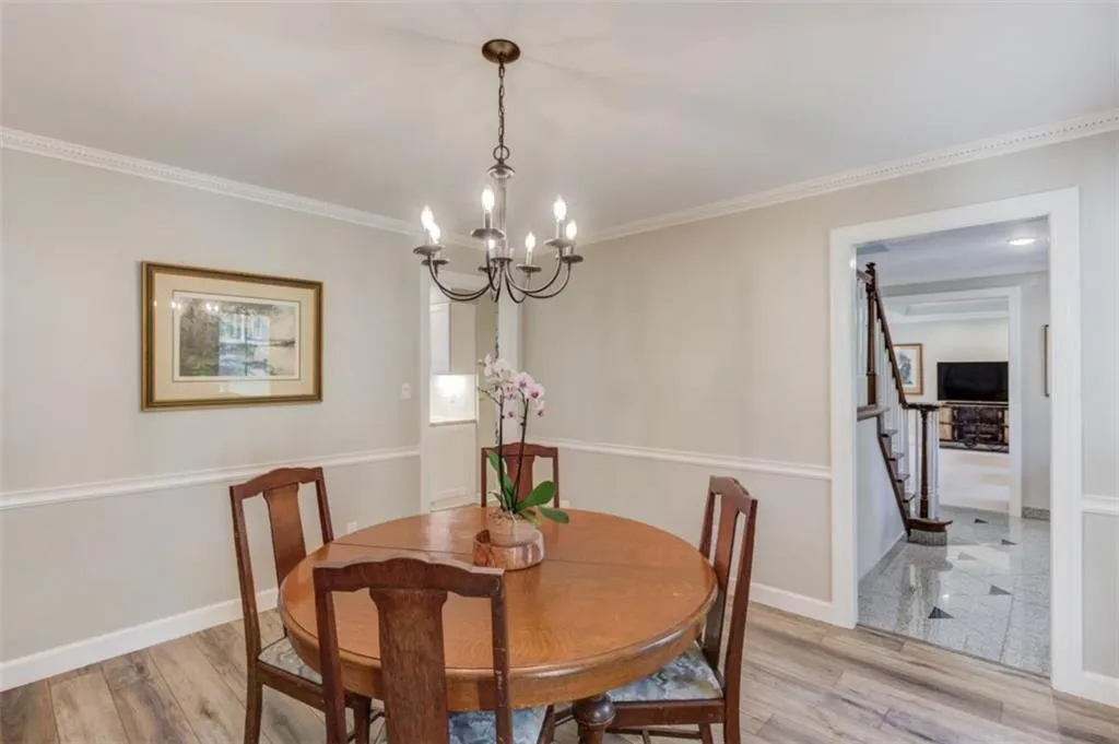 200 Spalding Circle, Sandy Springs, Georgia 30328, 6 Bedrooms Bedrooms, ,4 BathroomsBathrooms,Residential,For Sale,200 Spalding Circle,7698187