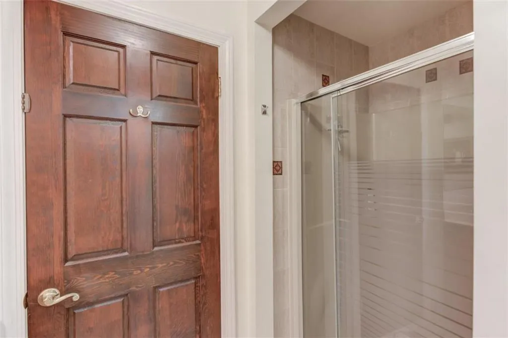 200 Spalding Circle, Sandy Springs, Georgia 30328, 6 Bedrooms Bedrooms, ,4 BathroomsBathrooms,Residential,For Sale,200 Spalding Circle,7698187