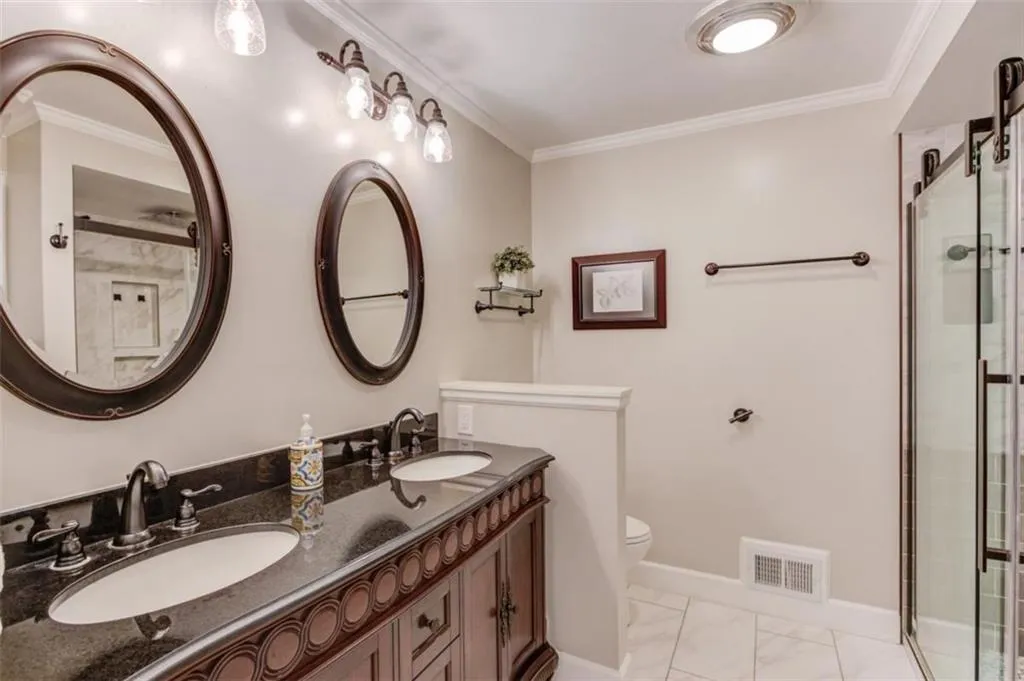 200 Spalding Circle, Sandy Springs, Georgia 30328, 6 Bedrooms Bedrooms, ,4 BathroomsBathrooms,Residential,For Sale,200 Spalding Circle,7698187