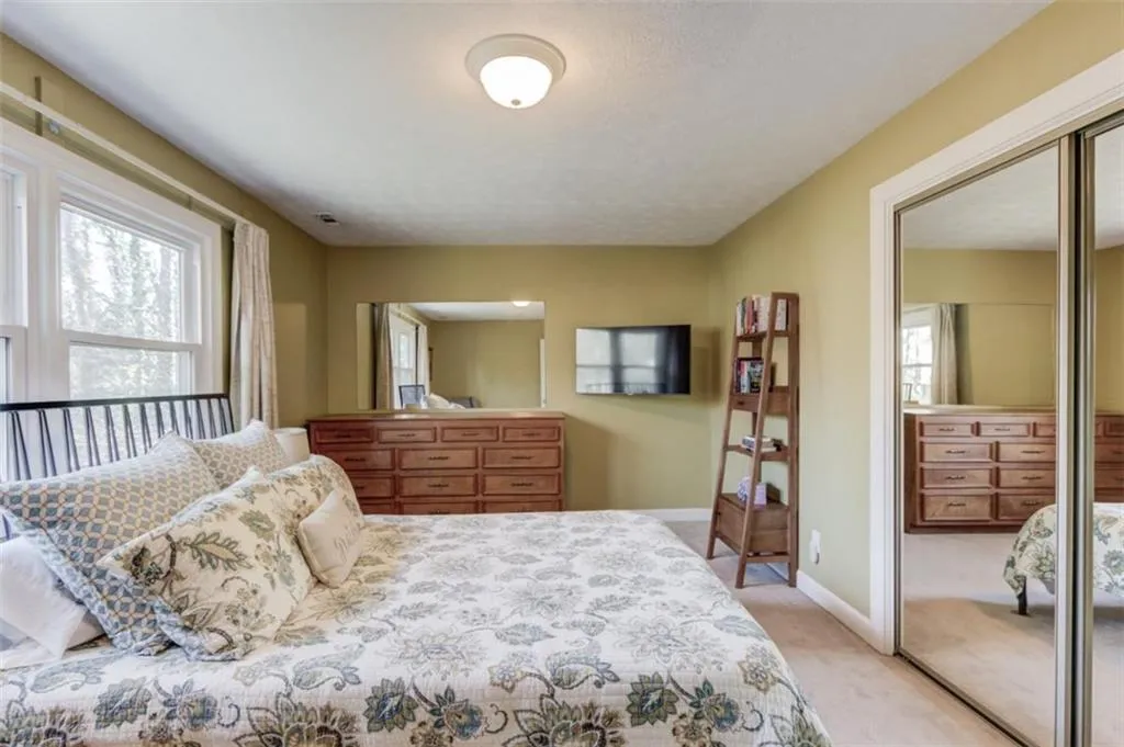 200 Spalding Circle, Sandy Springs, Georgia 30328, 6 Bedrooms Bedrooms, ,4 BathroomsBathrooms,Residential,For Sale,200 Spalding Circle,7698187