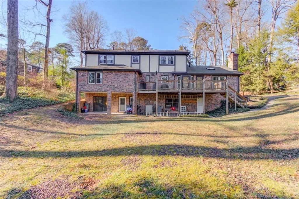 200 Spalding Circle, Sandy Springs, Georgia 30328, 6 Bedrooms Bedrooms, ,4 BathroomsBathrooms,Residential,For Sale,200 Spalding Circle,7698187