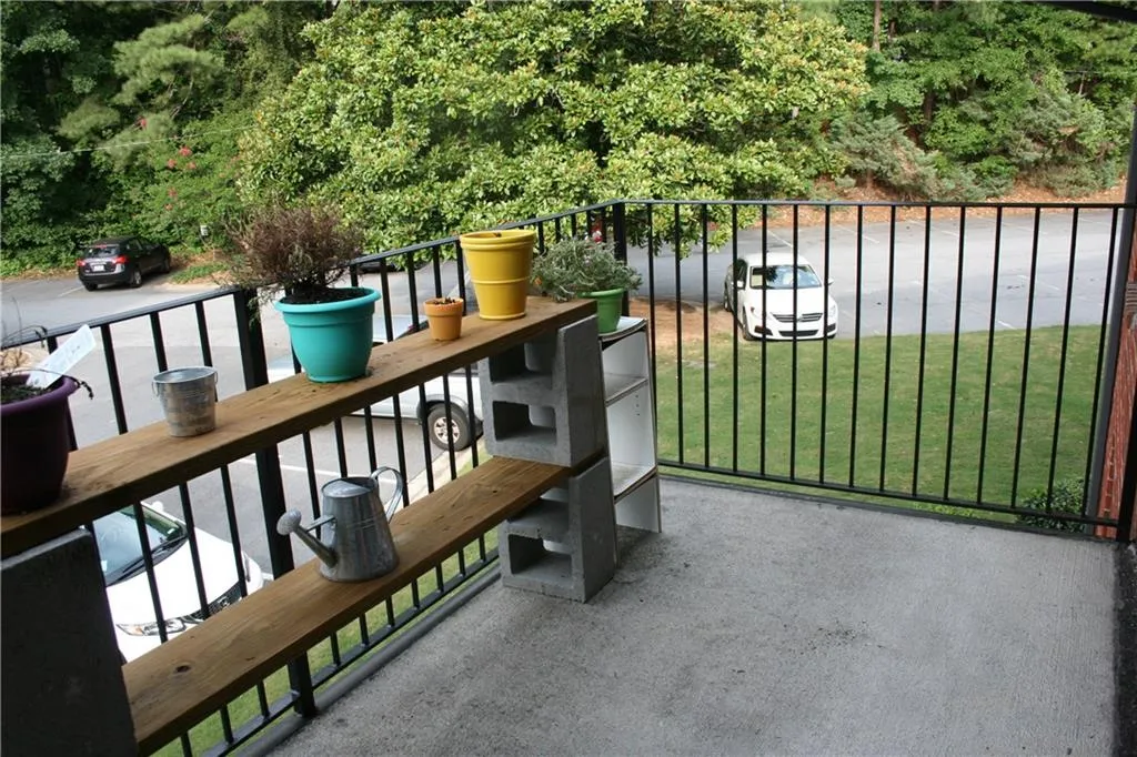 6851 Roswell Road Unit G9, Atlanta, Georgia 30328, 1 Bedroom Bedrooms, ,1 BathroomBathrooms,Residential,Sold,6851 Roswell Road Unit G9,6047968