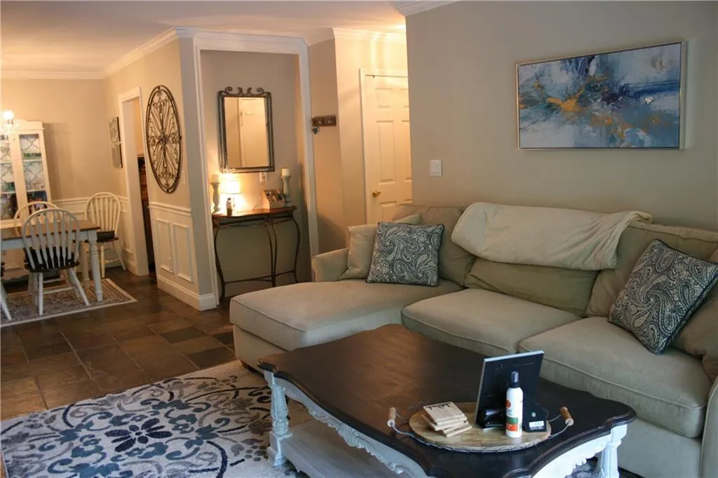 6851 Roswell Road Unit G9, Atlanta, Georgia 30328, 1 Bedroom Bedrooms, ,1 BathroomBathrooms,Residential,Sold,6851 Roswell Road Unit G9,6047968