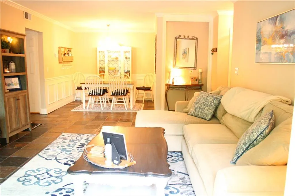 6851 Roswell Road Unit G9, Atlanta, Georgia 30328, 1 Bedroom Bedrooms, ,1 BathroomBathrooms,Residential,Sold,6851 Roswell Road Unit G9,6047968