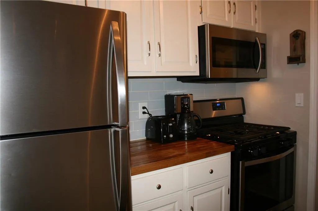 6851 Roswell Road Unit G9, Atlanta, Georgia 30328, 1 Bedroom Bedrooms, ,1 BathroomBathrooms,Residential,Sold,6851 Roswell Road Unit G9,6047968