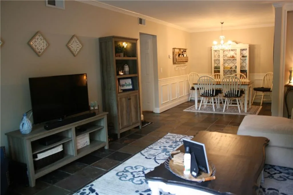 6851 Roswell Road Unit G9, Atlanta, Georgia 30328, 1 Bedroom Bedrooms, ,1 BathroomBathrooms,Residential,Sold,6851 Roswell Road Unit G9,6047968