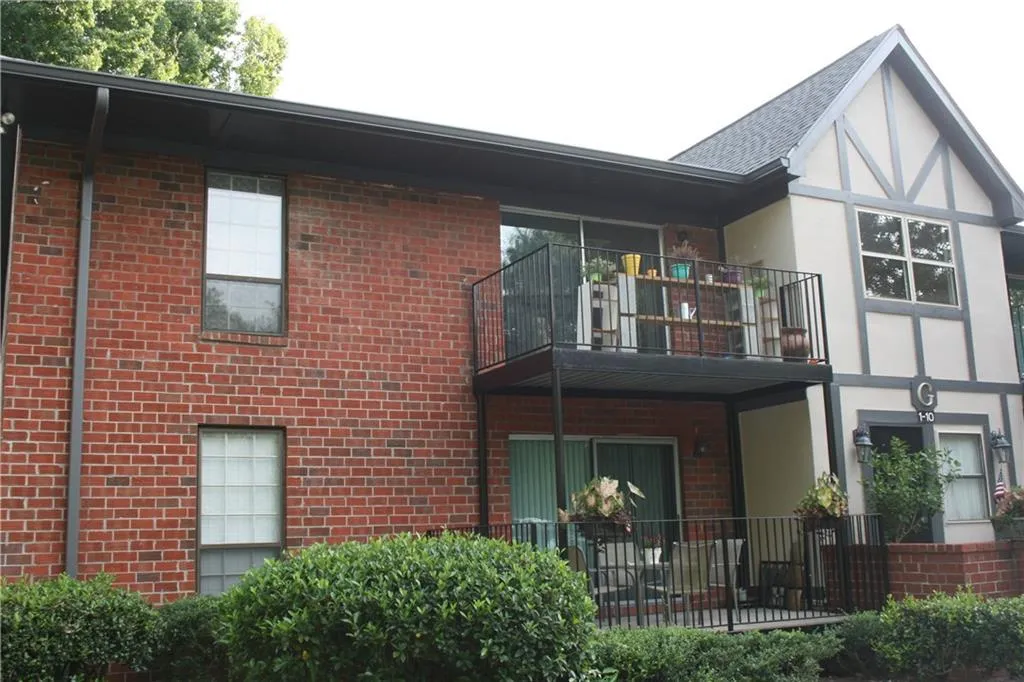 6851 Roswell Road Unit G9, Atlanta, Georgia 30328, 1 Bedroom Bedrooms, ,1 BathroomBathrooms,Residential,Sold,6851 Roswell Road Unit G9,6047968