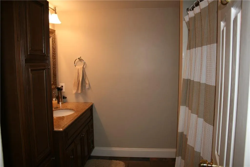 6851 Roswell Road Unit G9, Atlanta, Georgia 30328, 1 Bedroom Bedrooms, ,1 BathroomBathrooms,Residential,Sold,6851 Roswell Road Unit G9,6047968