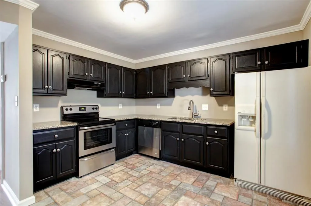 9043 Carroll Manor Drive, Sandy Springs, Georgia 30350, 2 Bedrooms Bedrooms, ,2 BathroomsBathrooms,Residential,Sold,9043 Carroll Manor Drive,5758943