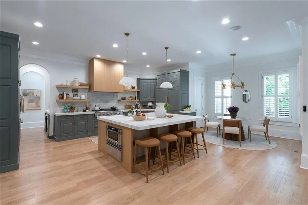 2079 Old Settlement Road Nw, Atlanta, Georgia 30327, 6 Bedrooms Bedrooms, ,6 BathroomsBathrooms,Residential,For Sale,2079 Old Settlement Road Nw,7671414