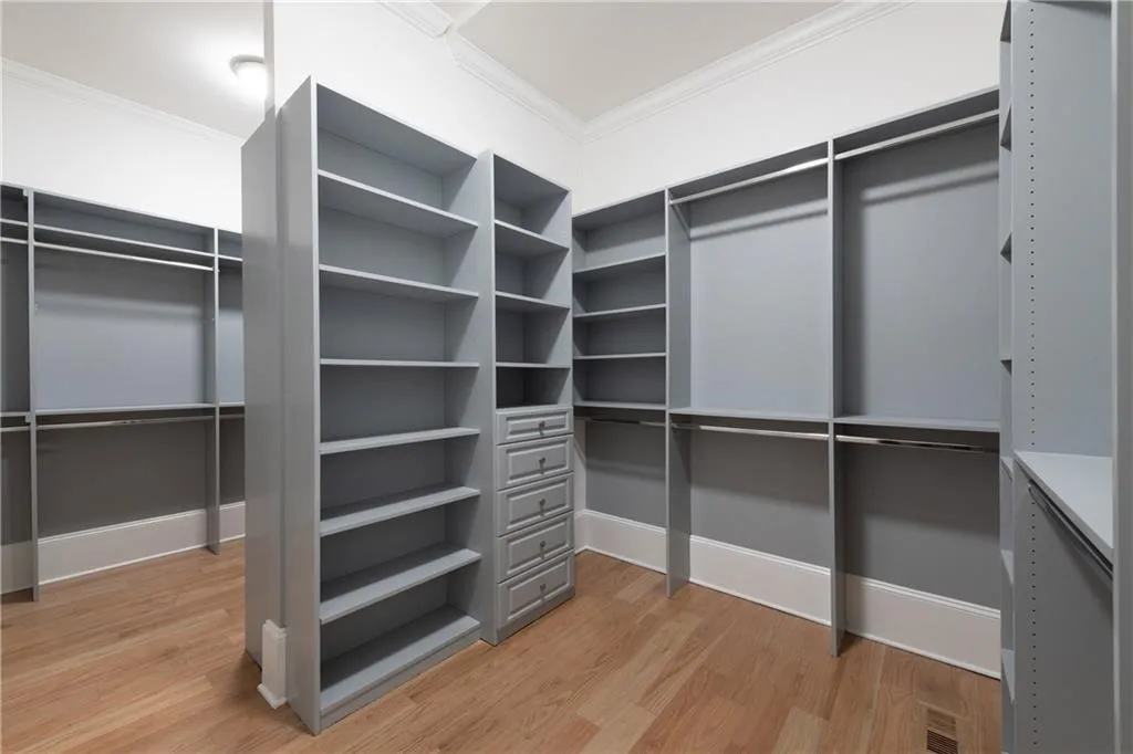 2079 Old Settlement Road Nw, Atlanta, Georgia 30327, 6 Bedrooms Bedrooms, ,6 BathroomsBathrooms,Residential,For Sale,2079 Old Settlement Road Nw,7671414