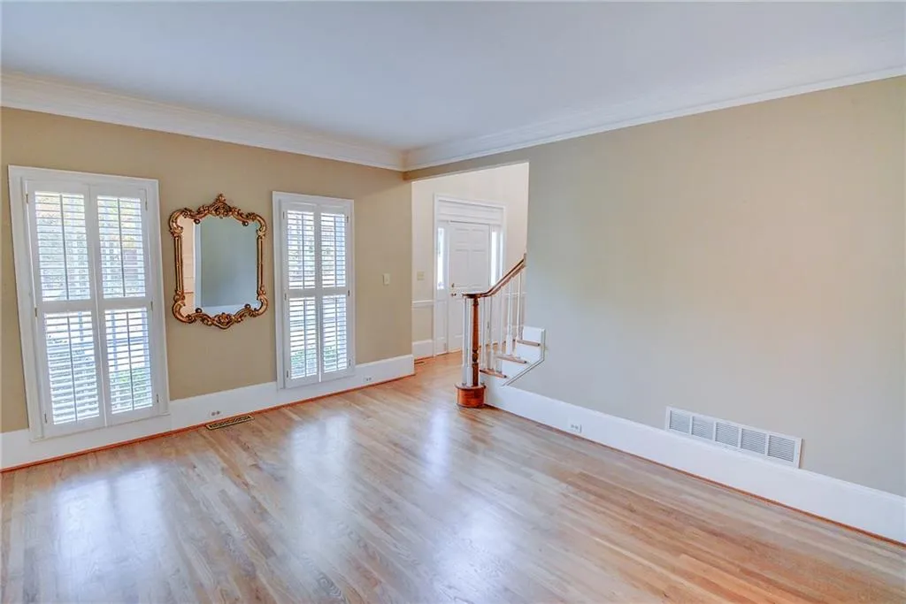 2135 Dunwoody Heritage Drive, Dunwoody, Georgia 30350, 4 Bedrooms Bedrooms, ,5 BathroomsBathrooms,Residential,Sold,2135 Dunwoody Heritage Drive,5797421