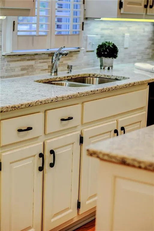 2135 Dunwoody Heritage Drive, Dunwoody, Georgia 30350, 4 Bedrooms Bedrooms, ,5 BathroomsBathrooms,Residential,Sold,2135 Dunwoody Heritage Drive,5797421