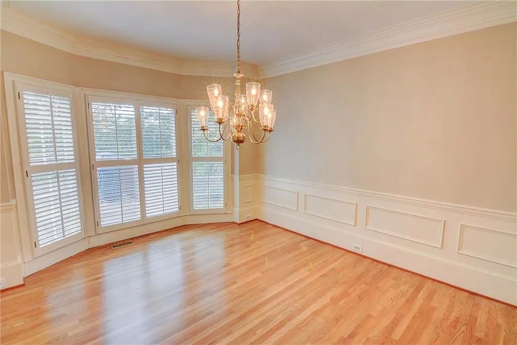 2135 Dunwoody Heritage Drive, Dunwoody, Georgia 30350, 4 Bedrooms Bedrooms, ,5 BathroomsBathrooms,Residential,Sold,2135 Dunwoody Heritage Drive,5797421