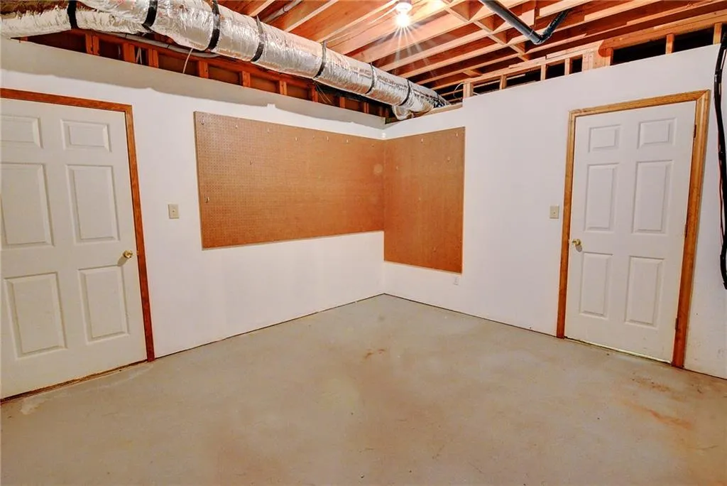 2135 Dunwoody Heritage Drive, Dunwoody, Georgia 30350, 4 Bedrooms Bedrooms, ,5 BathroomsBathrooms,Residential,Sold,2135 Dunwoody Heritage Drive,5797421