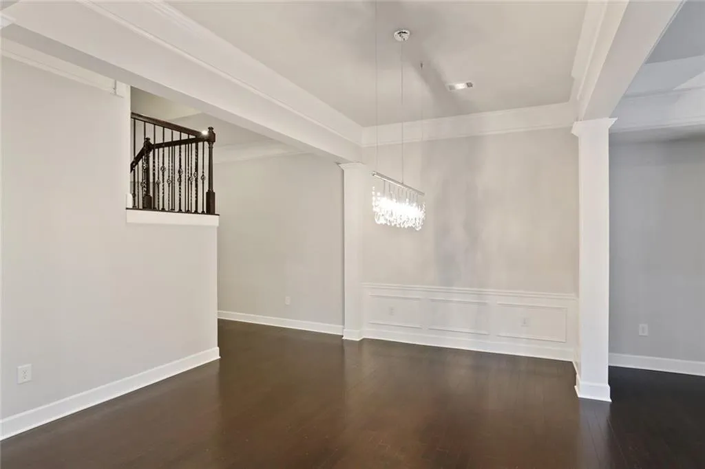 107 Beverly Place, Sandy Springs, Georgia 30328, 3 Bedrooms Bedrooms, ,3 BathroomsBathrooms,Residential,Sold,107 Beverly Place,7013752