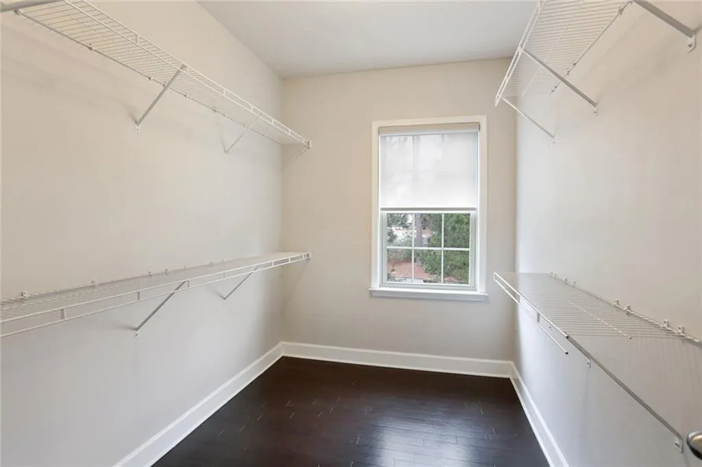 107 Beverly Place, Sandy Springs, Georgia 30328, 3 Bedrooms Bedrooms, ,3 BathroomsBathrooms,Residential,Sold,107 Beverly Place,7013752