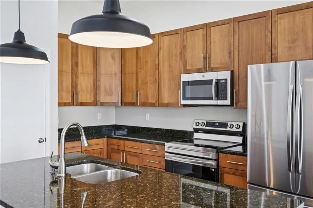 Pretty Kitchen with pantry - lots of storage!
