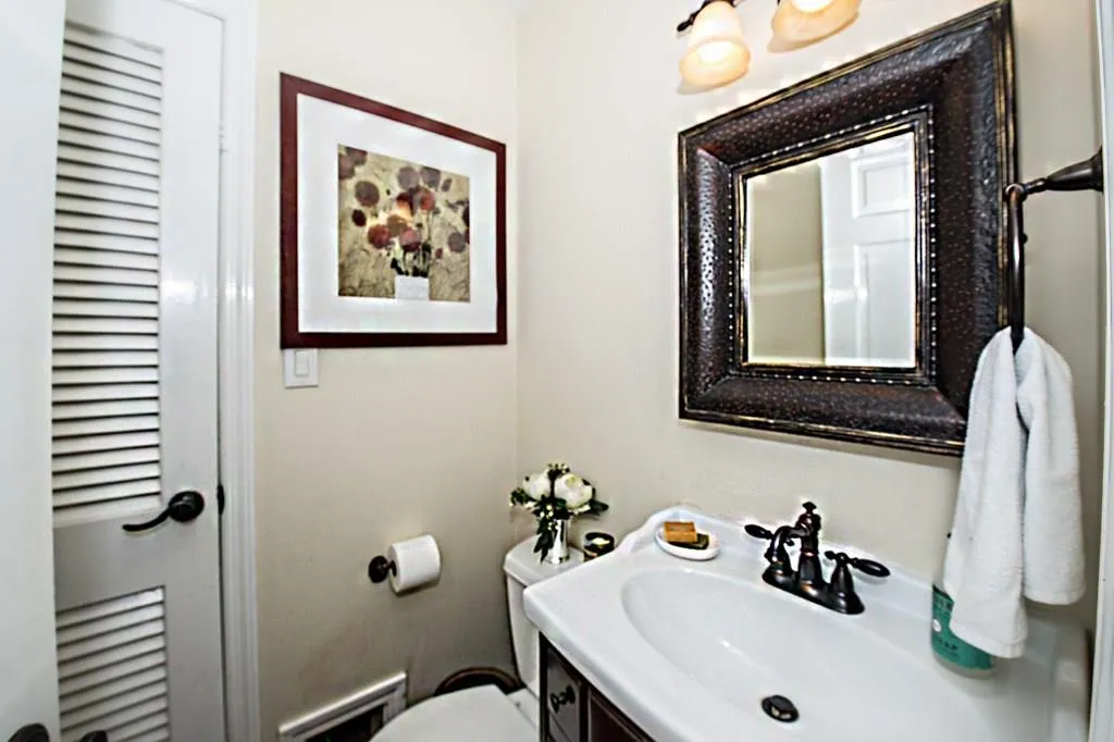 305 Forest Valley Court, Atlanta, Georgia 30342, 4 Bedrooms Bedrooms, ,2 BathroomsBathrooms,Residential,Sold,305 Forest Valley Court,5987823