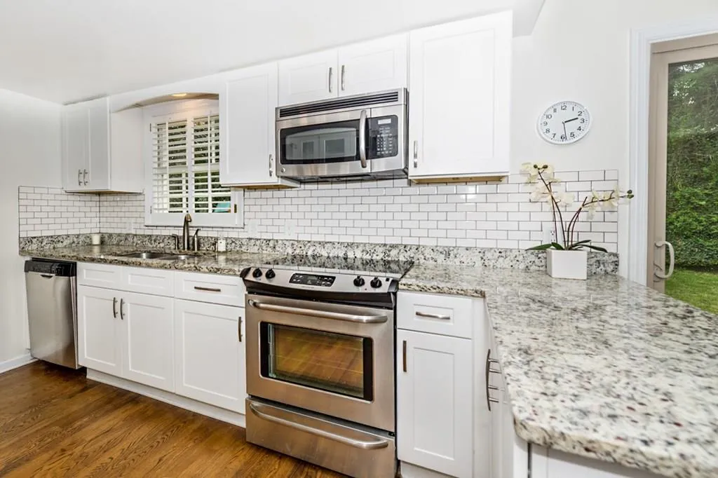 305 Forest Valley Court, Atlanta, Georgia 30342, 4 Bedrooms Bedrooms, ,2 BathroomsBathrooms,Residential,Sold,305 Forest Valley Court,5987823