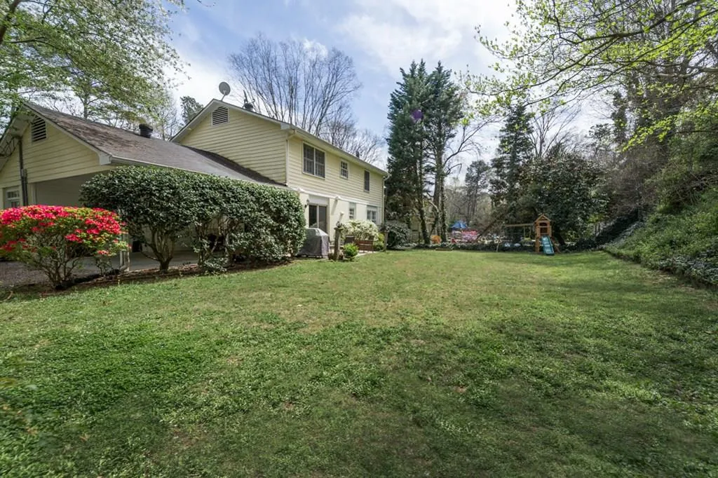 305 Forest Valley Court, Atlanta, Georgia 30342, 4 Bedrooms Bedrooms, ,2 BathroomsBathrooms,Residential,Sold,305 Forest Valley Court,5987823