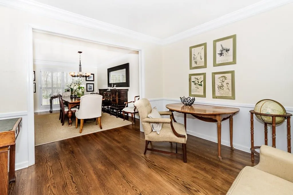 305 Forest Valley Court, Atlanta, Georgia 30342, 4 Bedrooms Bedrooms, ,2 BathroomsBathrooms,Residential,Sold,305 Forest Valley Court,5987823