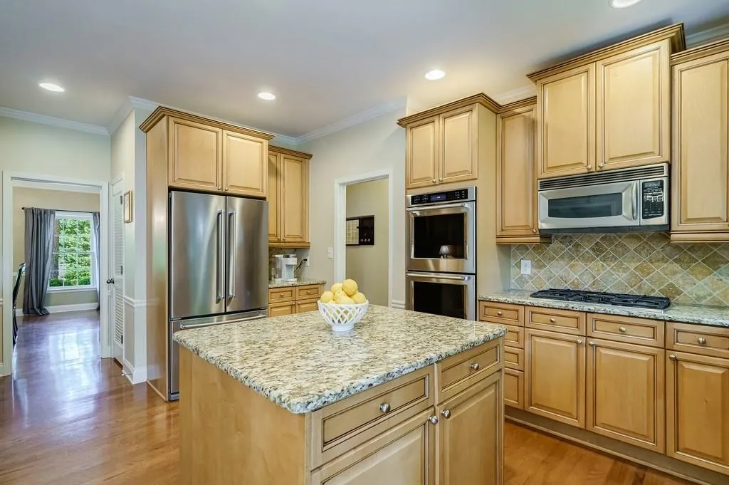 175 Old College Way, Sandy Springs, Georgia 30328, 5 Bedrooms Bedrooms, ,3 BathroomsBathrooms,Residential,Sold,175 Old College Way,7223747