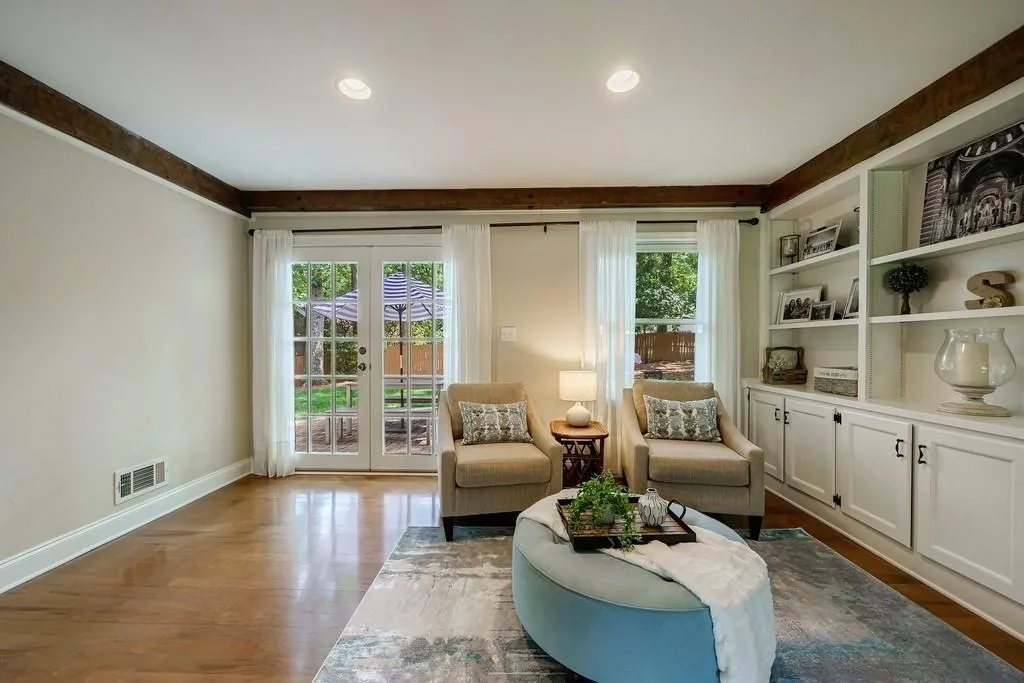 175 Old College Way, Sandy Springs, Georgia 30328, 5 Bedrooms Bedrooms, ,3 BathroomsBathrooms,Residential,Sold,175 Old College Way,7223747