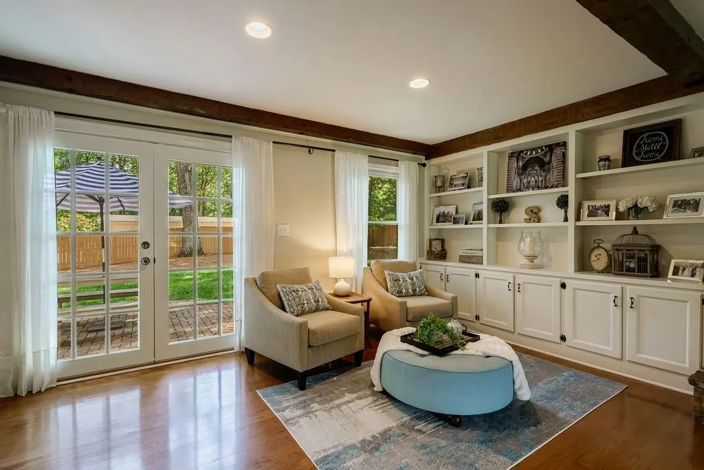 175 Old College Way, Sandy Springs, Georgia 30328, 5 Bedrooms Bedrooms, ,3 BathroomsBathrooms,Residential,Sold,175 Old College Way,7223747