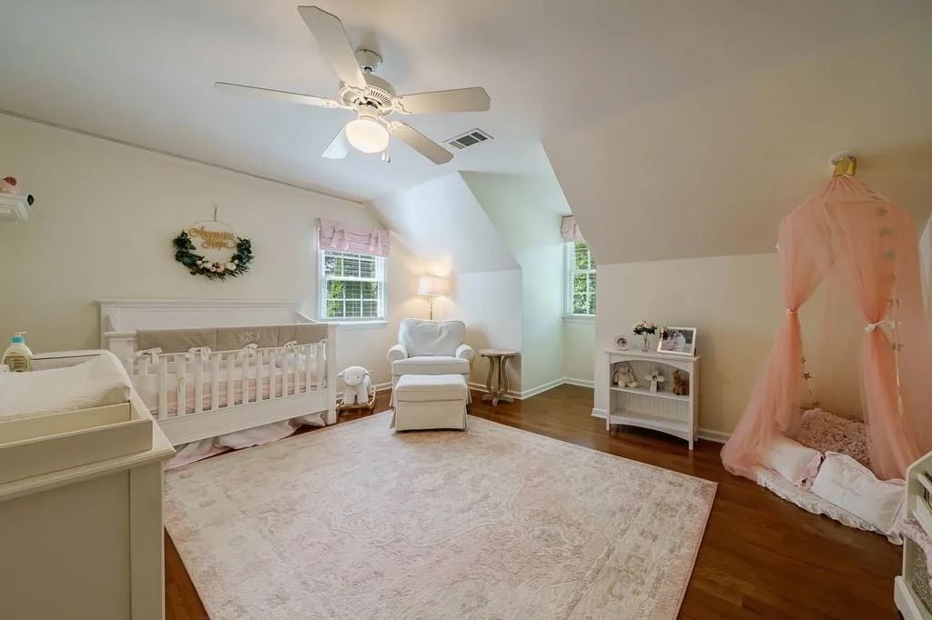 175 Old College Way, Sandy Springs, Georgia 30328, 5 Bedrooms Bedrooms, ,3 BathroomsBathrooms,Residential,Sold,175 Old College Way,7223747