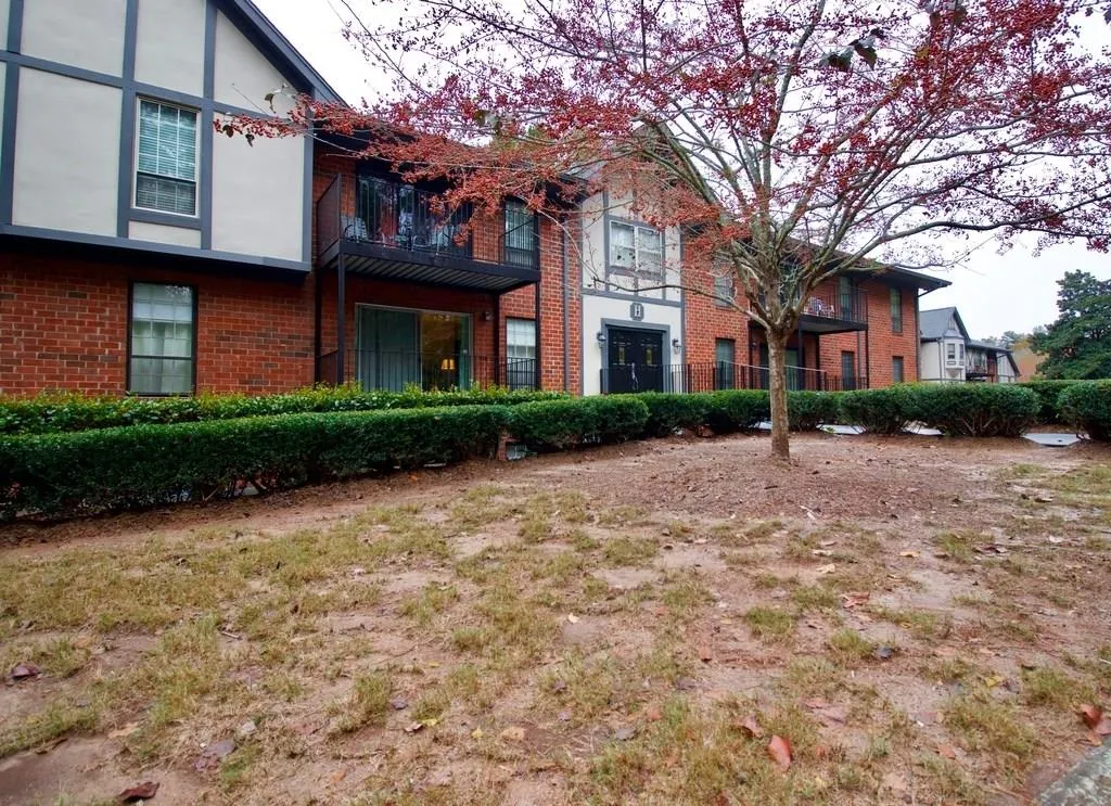6851 Roswell Road Unit H12, Atlanta, Georgia 30328, 2 Bedrooms Bedrooms, ,2 BathroomsBathrooms,Residential,Sold,6851 Roswell Road Unit H12,6101637