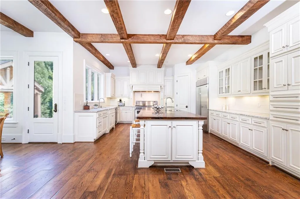 4770 E Conway Drive Nw, Atlanta, Georgia 30327, 6 Bedrooms Bedrooms, ,5 BathroomsBathrooms,Residential,Sold,4770 E Conway Drive Nw,7399613