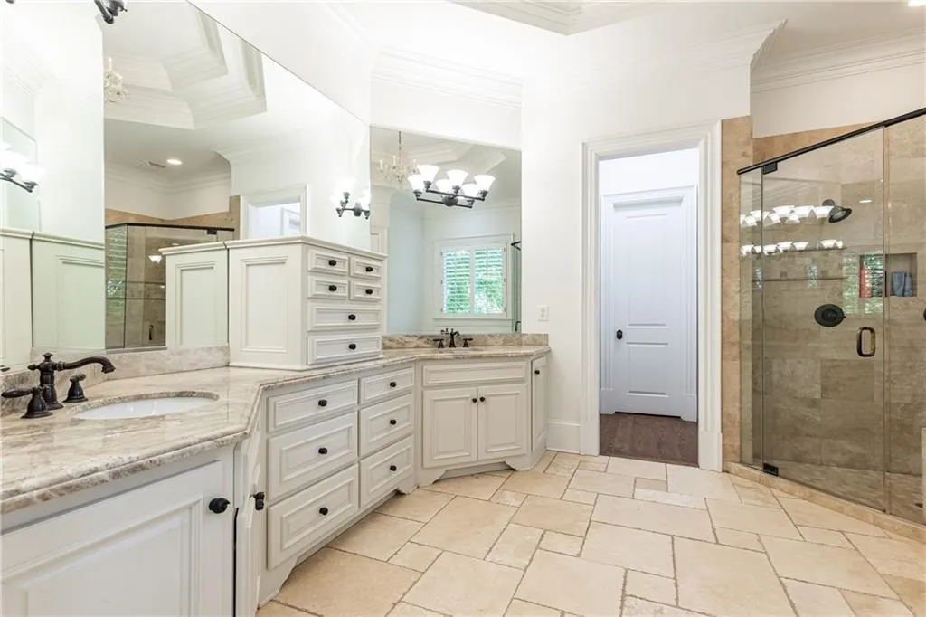 4770 E Conway Drive Nw, Atlanta, Georgia 30327, 6 Bedrooms Bedrooms, ,5 BathroomsBathrooms,Residential,Sold,4770 E Conway Drive Nw,7399613