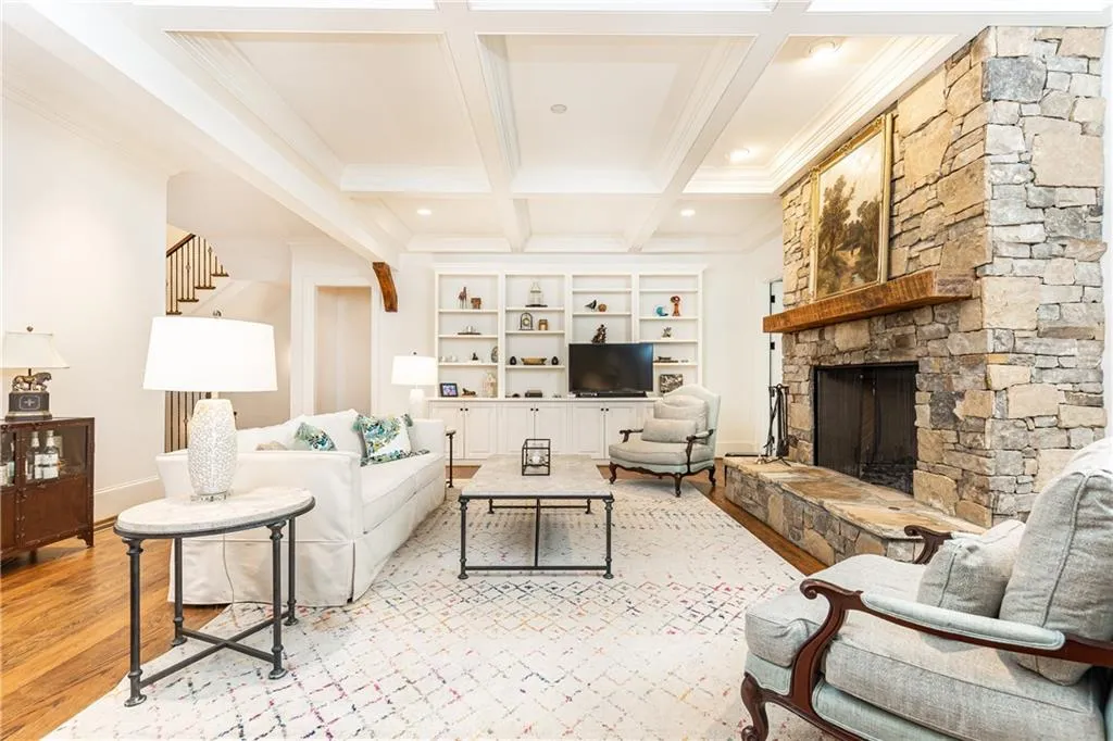 4770 E Conway Drive Nw, Atlanta, Georgia 30327, 6 Bedrooms Bedrooms, ,5 BathroomsBathrooms,Residential,Sold,4770 E Conway Drive Nw,7399613