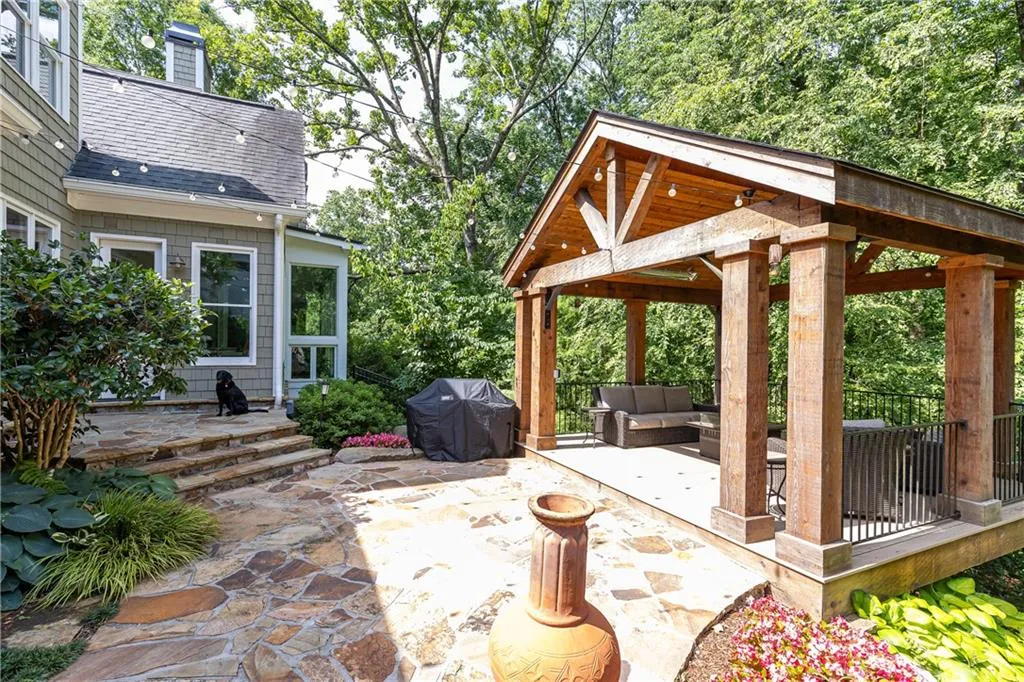 4770 E Conway Drive Nw, Atlanta, Georgia 30327, 6 Bedrooms Bedrooms, ,5 BathroomsBathrooms,Residential,Sold,4770 E Conway Drive Nw,7399613