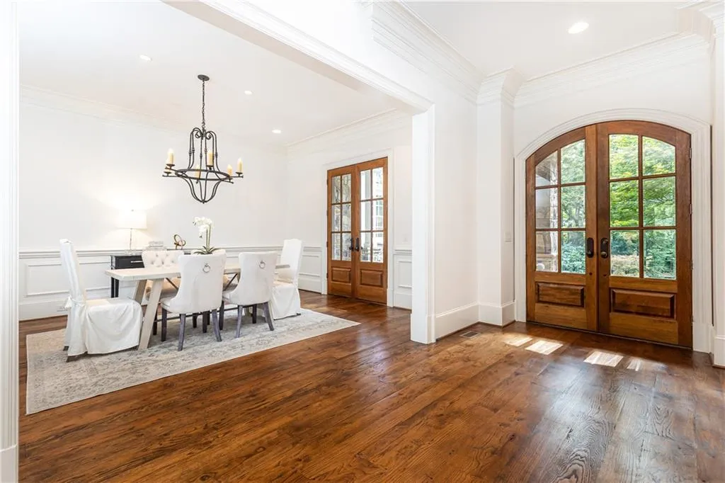 4770 E Conway Drive Nw, Atlanta, Georgia 30327, 6 Bedrooms Bedrooms, ,5 BathroomsBathrooms,Residential,Sold,4770 E Conway Drive Nw,7399613