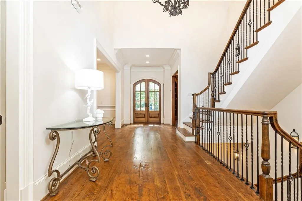 4770 E Conway Drive Nw, Atlanta, Georgia 30327, 6 Bedrooms Bedrooms, ,5 BathroomsBathrooms,Residential,Sold,4770 E Conway Drive Nw,7399613