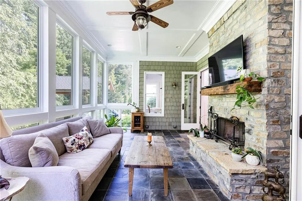 4770 E Conway Drive Nw, Atlanta, Georgia 30327, 6 Bedrooms Bedrooms, ,5 BathroomsBathrooms,Residential,Sold,4770 E Conway Drive Nw,7399613