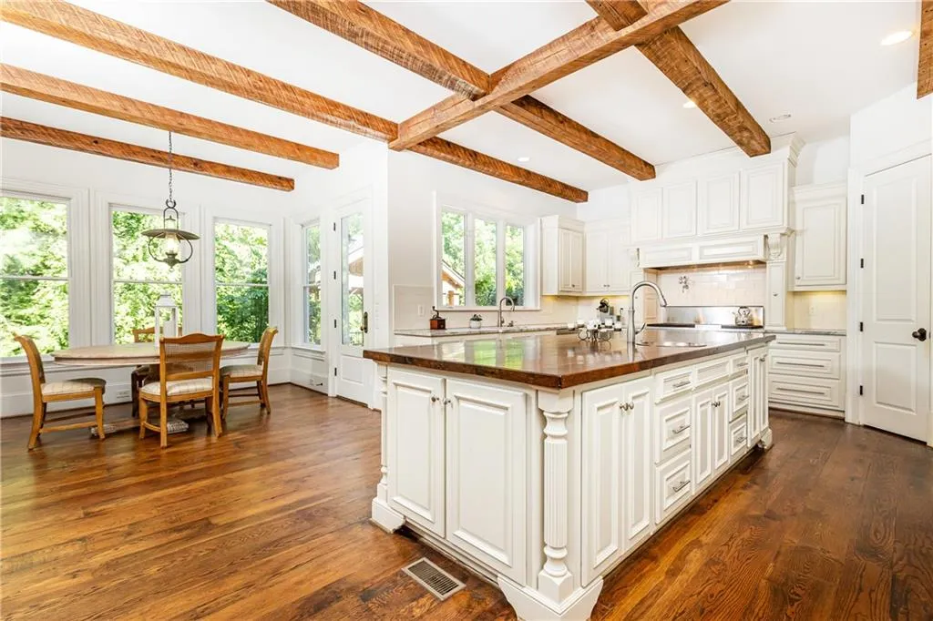 4770 E Conway Drive Nw, Atlanta, Georgia 30327, 6 Bedrooms Bedrooms, ,5 BathroomsBathrooms,Residential,Sold,4770 E Conway Drive Nw,7399613