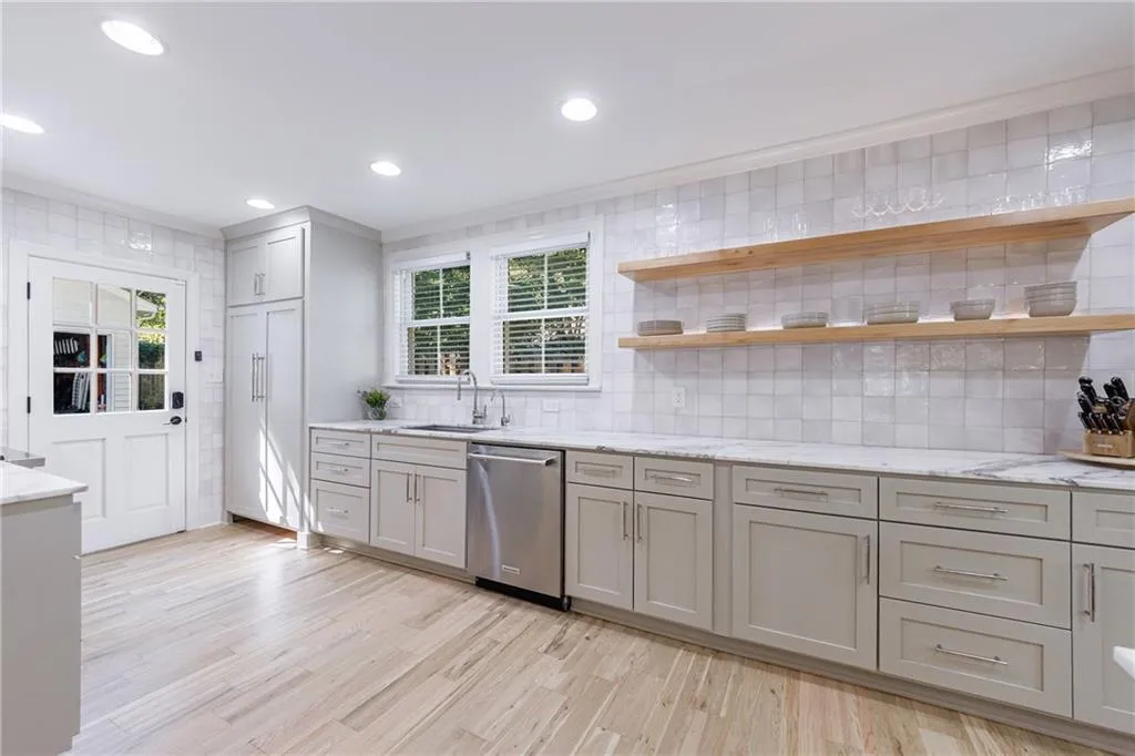 2840 Alpine Road, Atlanta, Georgia 30305, 5 Bedrooms Bedrooms, ,4 BathroomsBathrooms,Residential,For Sale,2840 Alpine Road,7649815