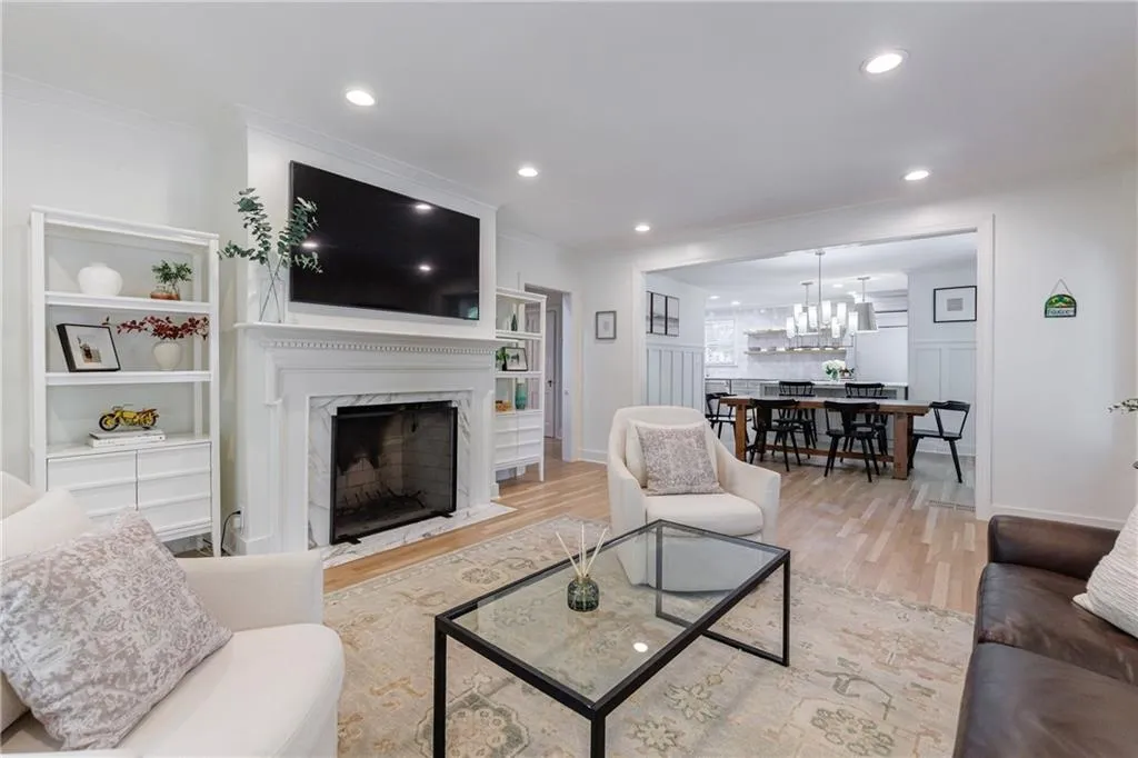 2840 Alpine Road, Atlanta, Georgia 30305, 5 Bedrooms Bedrooms, ,4 BathroomsBathrooms,Residential,For Sale,2840 Alpine Road,7649815