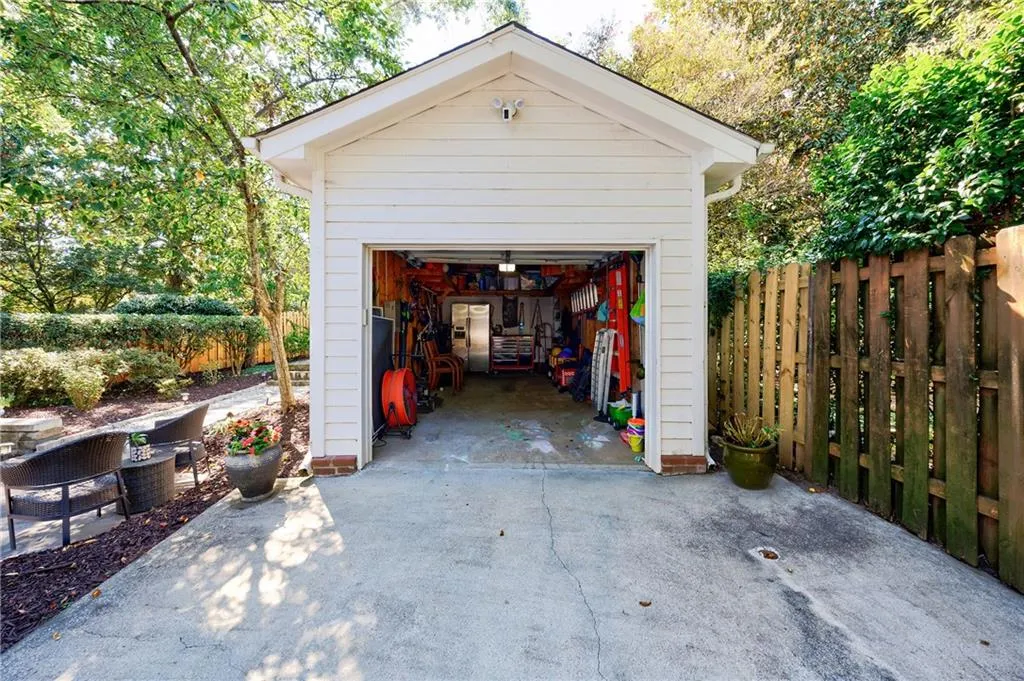 2840 Alpine Road, Atlanta, Georgia 30305, 5 Bedrooms Bedrooms, ,4 BathroomsBathrooms,Residential,For Sale,2840 Alpine Road,7649815