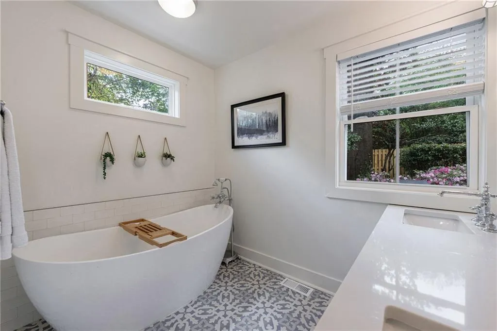 2840 Alpine Road, Atlanta, Georgia 30305, 5 Bedrooms Bedrooms, ,4 BathroomsBathrooms,Residential,For Sale,2840 Alpine Road,7649815