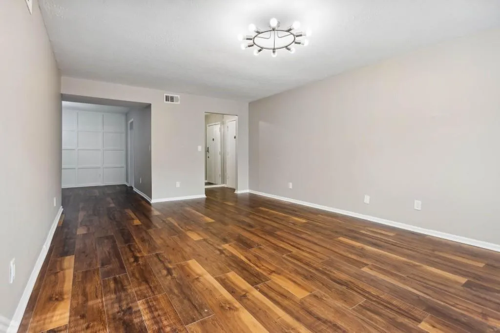 6851 Roswell Road Unit B-9, Sandy Springs, Georgia 30328, 3 Bedrooms Bedrooms, ,2 BathroomsBathrooms,Residential,Sold,6851 Roswell Road Unit B-9,7215884