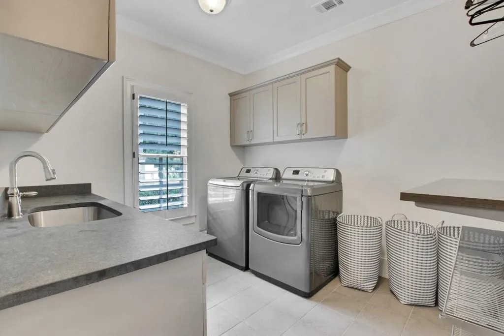 4585 Powers Ferry Road Nw, Atlanta, Georgia 30327, 5 Bedrooms Bedrooms, ,5 BathroomsBathrooms,Residential,Sold,4585 Powers Ferry Road Nw,6768300