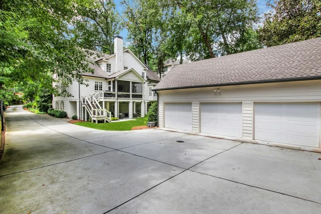 4585 Powers Ferry Road Nw, Atlanta, Georgia 30327, 5 Bedrooms Bedrooms, ,5 BathroomsBathrooms,Residential,Sold,4585 Powers Ferry Road Nw,6768300