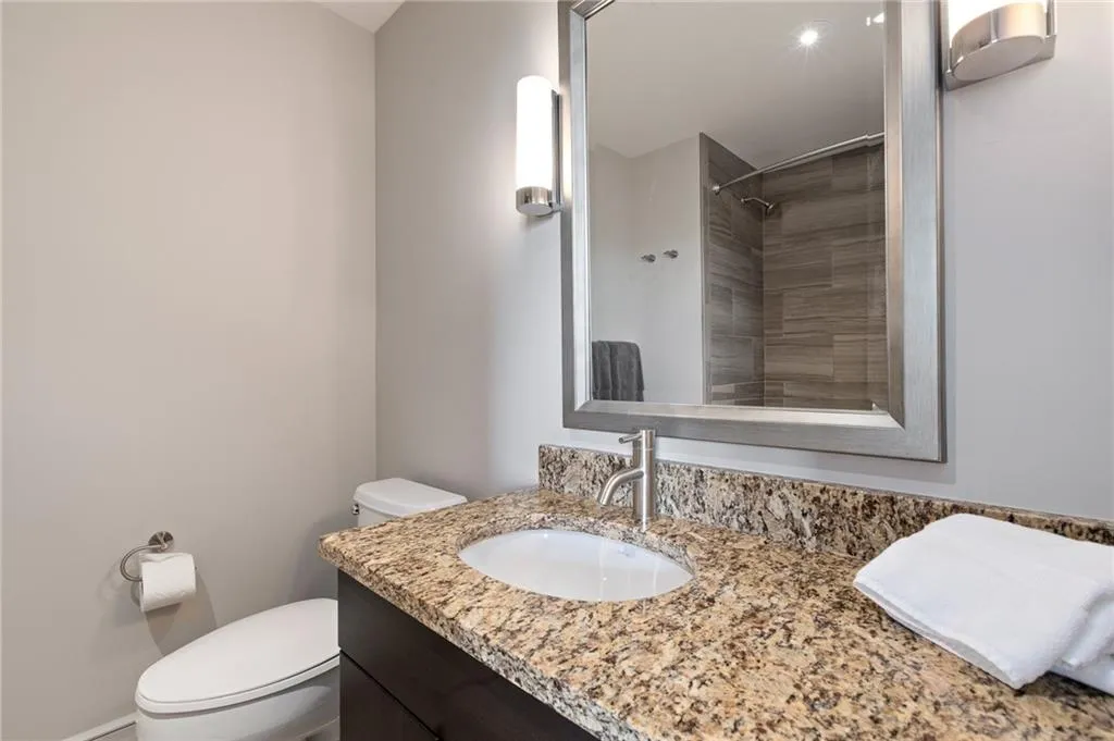 Ensuite Bath for 2nd Bedroom